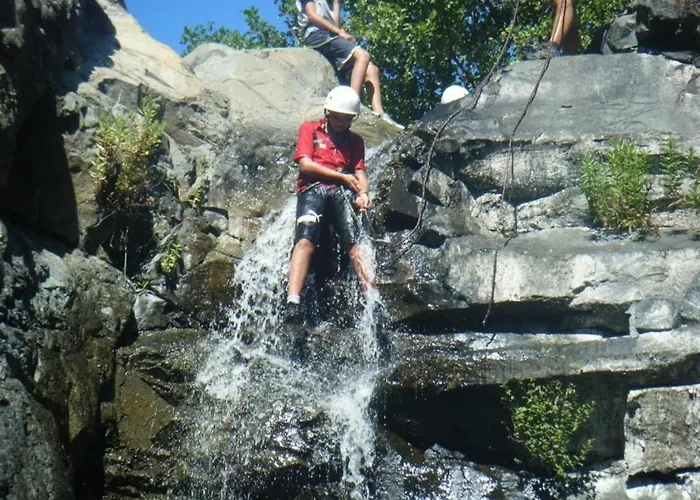 Camping Zecamping 2 Piscine Animaux Acceptes